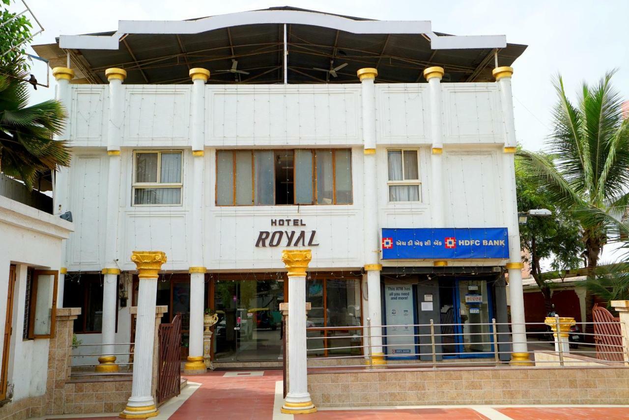 Hotel Royal Ahmedabad Ngoại thất bức ảnh