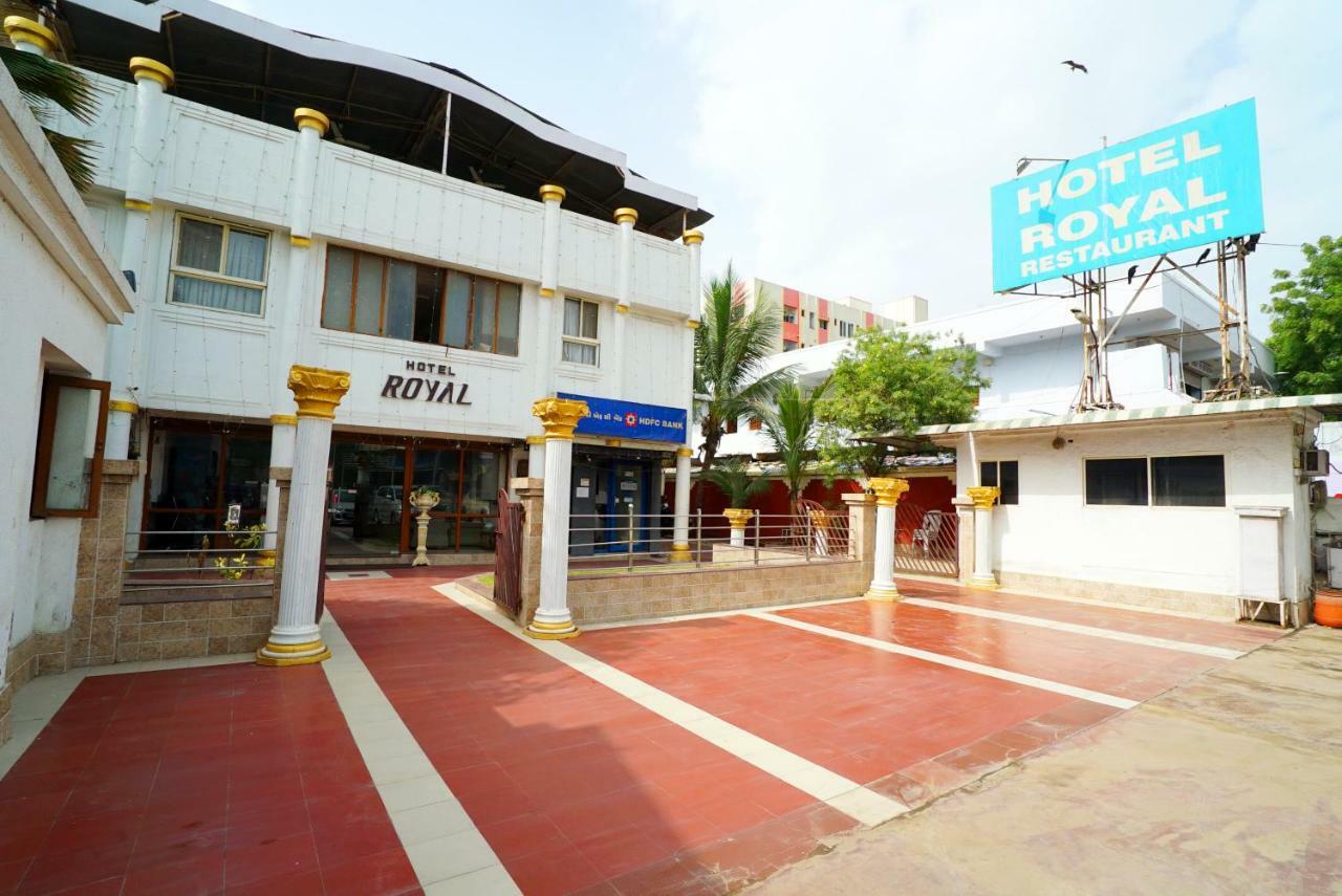Hotel Royal Ahmedabad Ngoại thất bức ảnh
