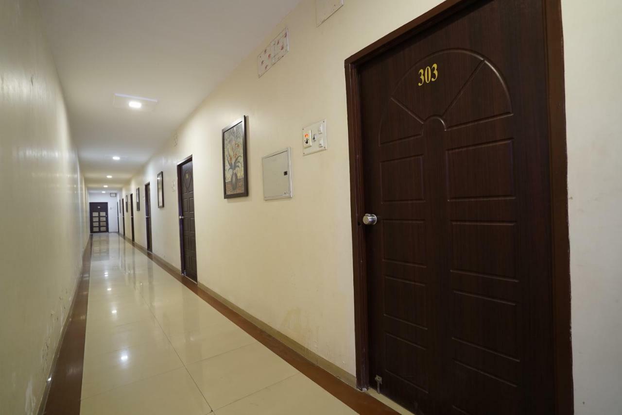 Hotel Royal Ahmedabad Ngoại thất bức ảnh